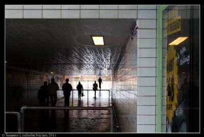 Rødovre station i regn og blæst